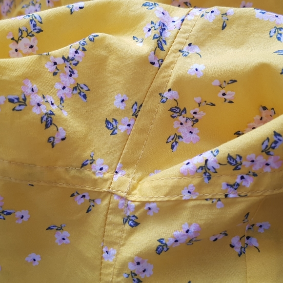 GAP Women's Yellow Floral Button Down Shirt Size M - Picture 15 of 16